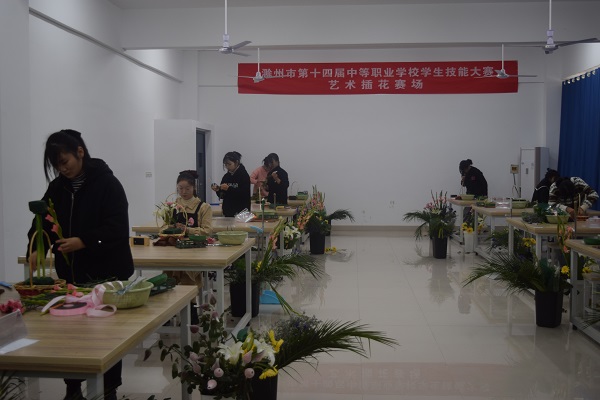 图14艺术插花.JPG