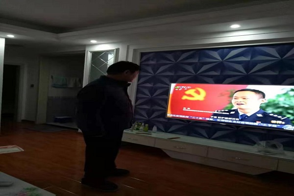 榜样图1.jpg