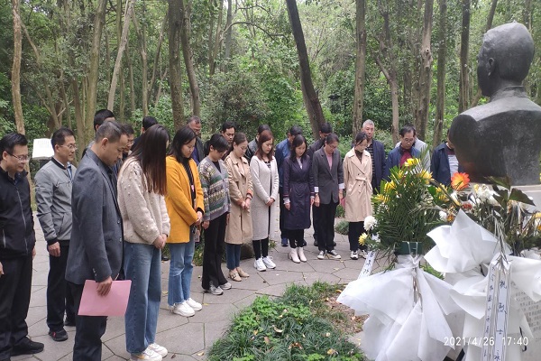 烈士图3.jpg