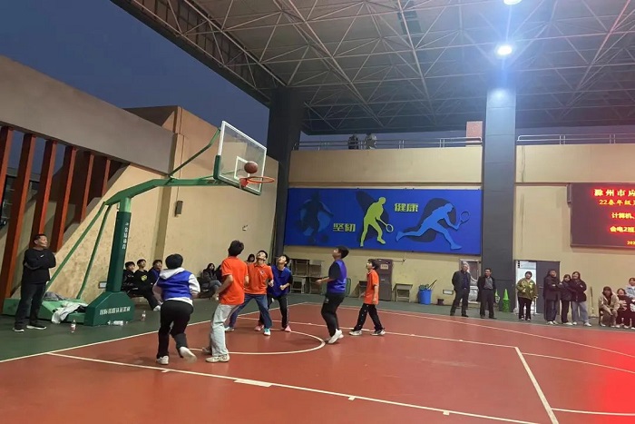 赛场2.jpg