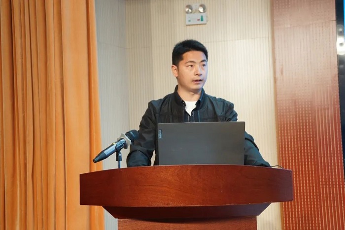 学长发言.jpg